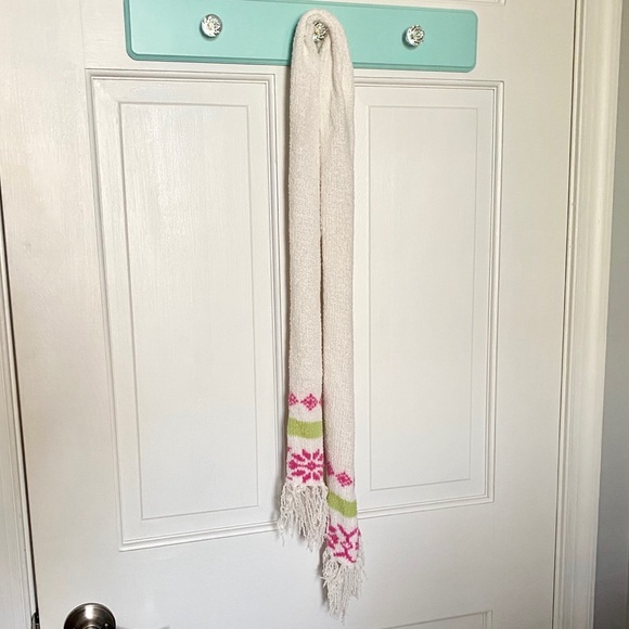 Scarf - Picture 1 of 1